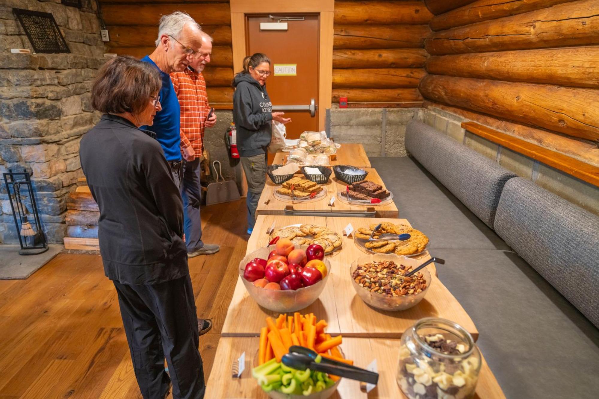 The Lodge At Bow Lake Lake Louise Esterno foto